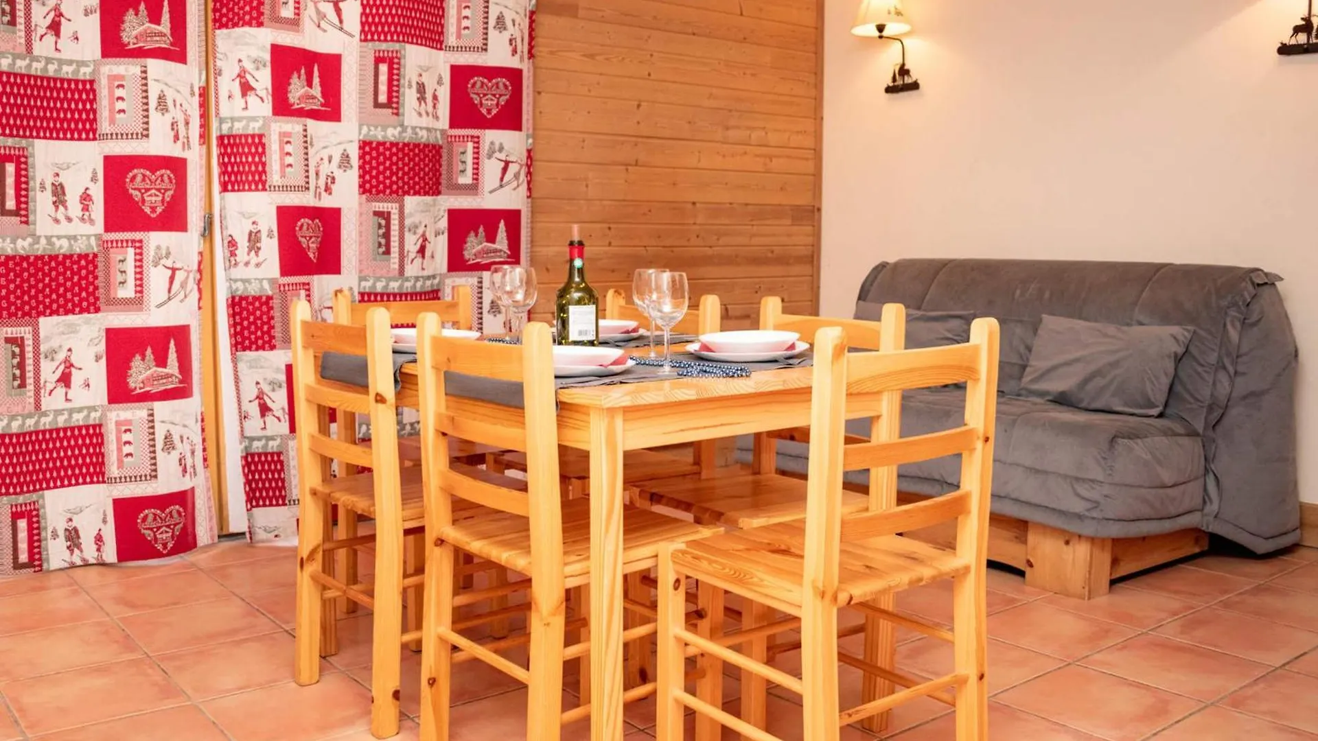 Appartement 2 Pieces Avec Balcon Et Parking A Pra Loup 1500 - 6 Personnes - Fr-1-504-231 Uvernet-Fours Apartment